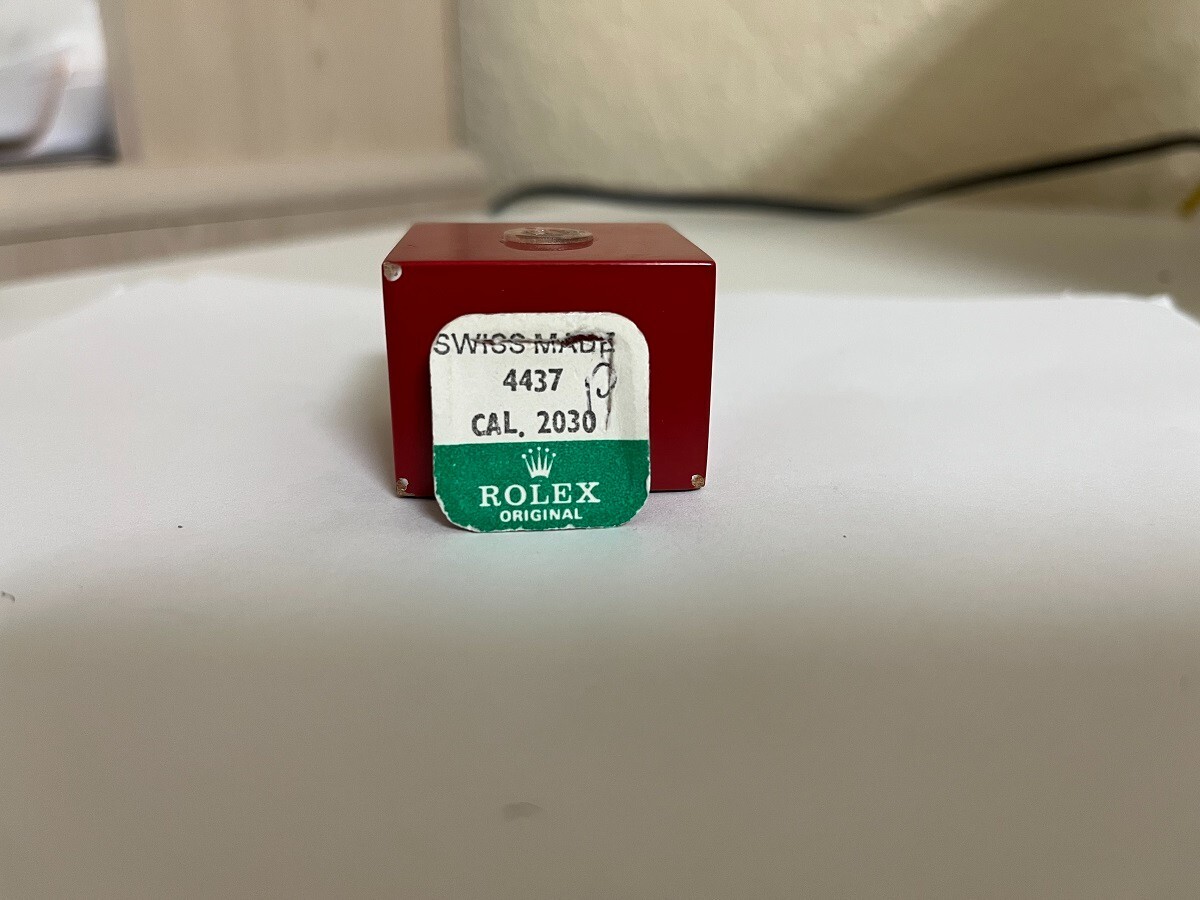 Genuine Rolex 2030 4437 Regulator NEW 1 per order