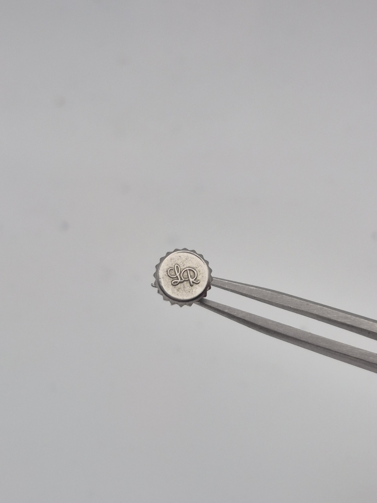 Lucien Rochat Corona 6.1mm x 3.8mm Step 90 Tube 2.5mm Screw Crown