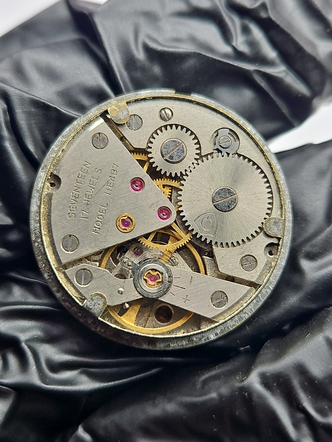 Sovereign Model 11E4B7 17j Watch Movement Parts/Repair (R3)