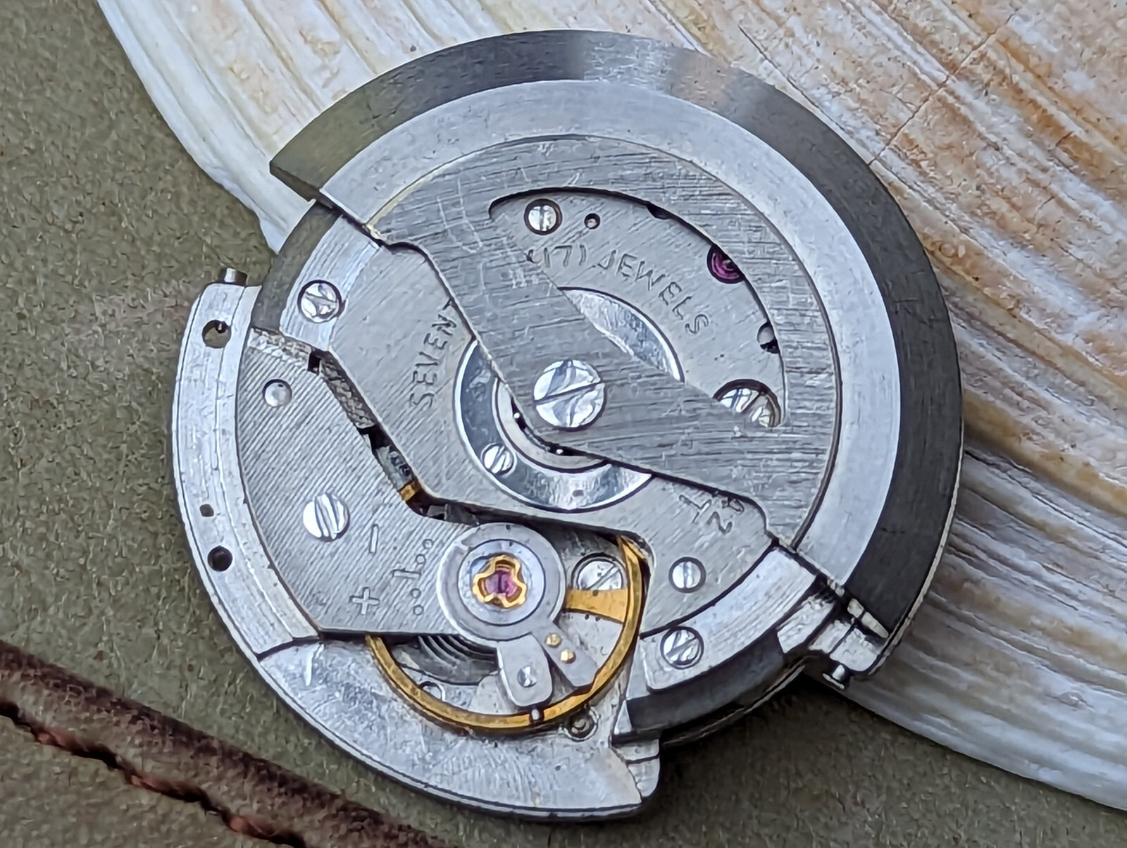 Vintage 1960’s UT 42 Automatic Movement FOR PARTS/REPAIR