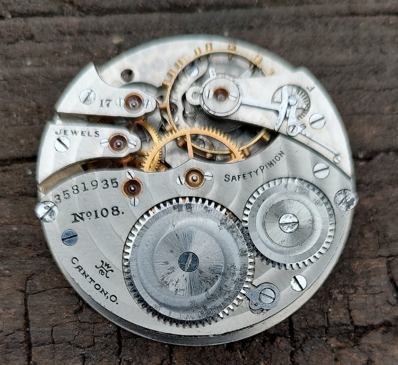 16 size Dueber Hampden 17j, No 108, Nickle, OF Movement, Running!!