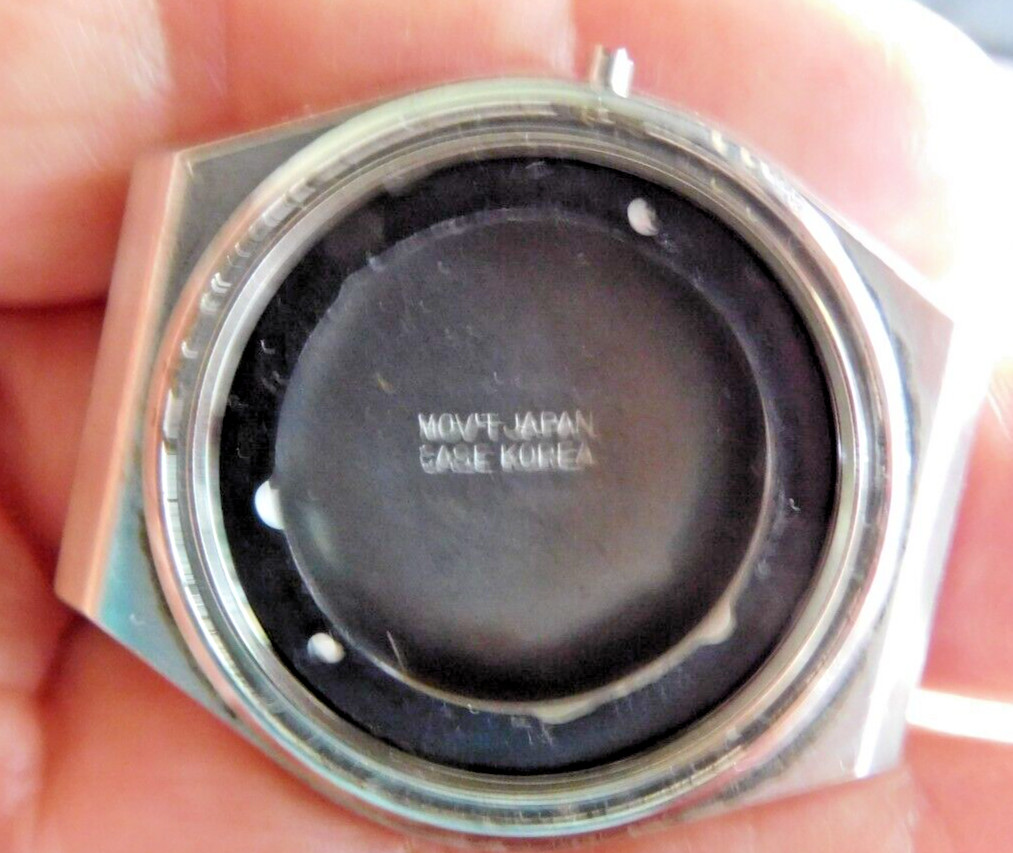 CITIZEN COMPLETE CASE WITH OUT CRYSTAL. USED