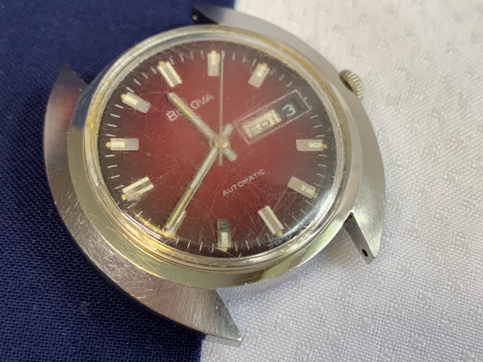 Vtg Bulova Mens Automatic Watch Face Red Dial Day Date Calendar *RUNNING*