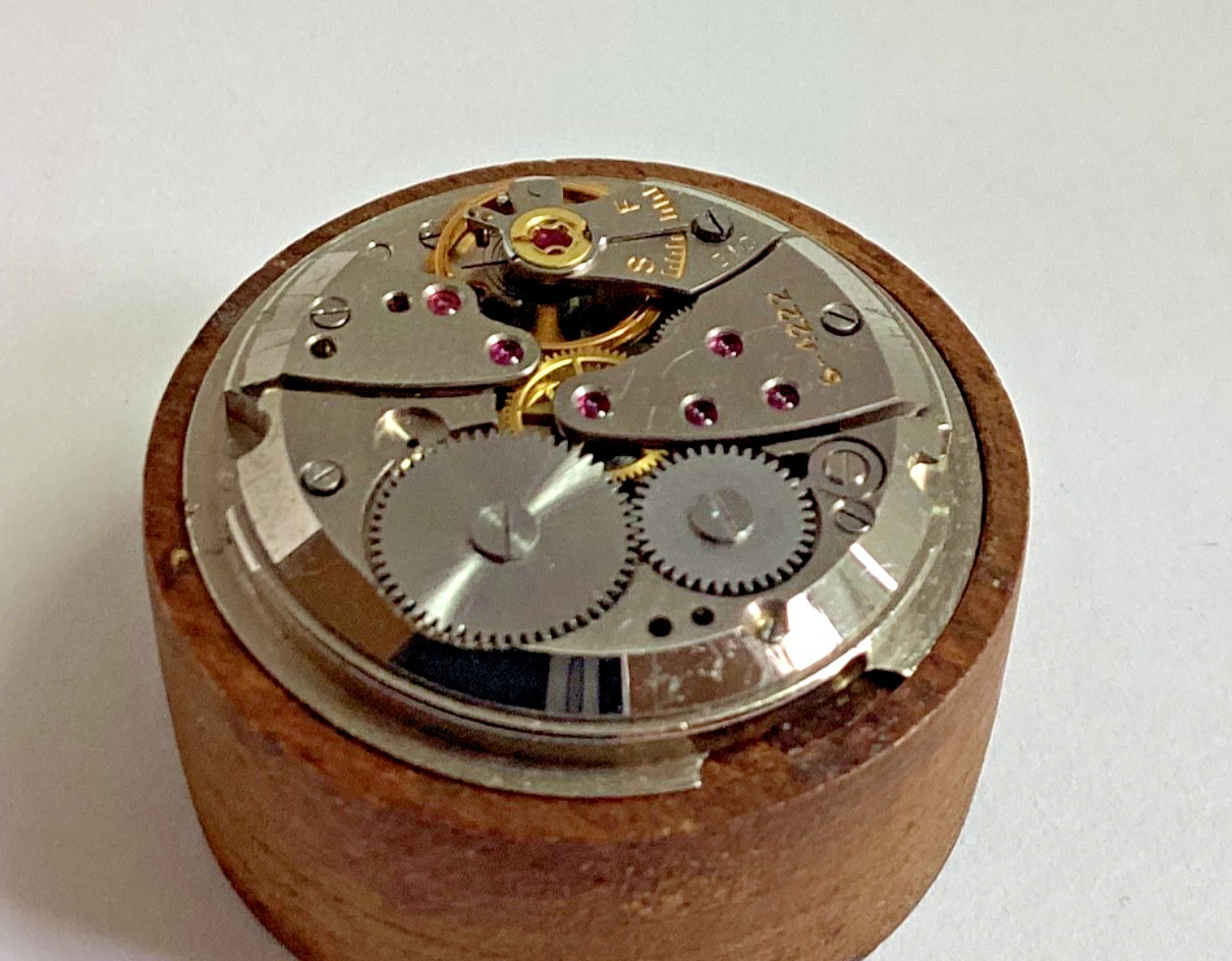 Vintage Gruen GXC Mechanical 21 Jewel Watch Movement Buser140 ?Runs Parts Repair