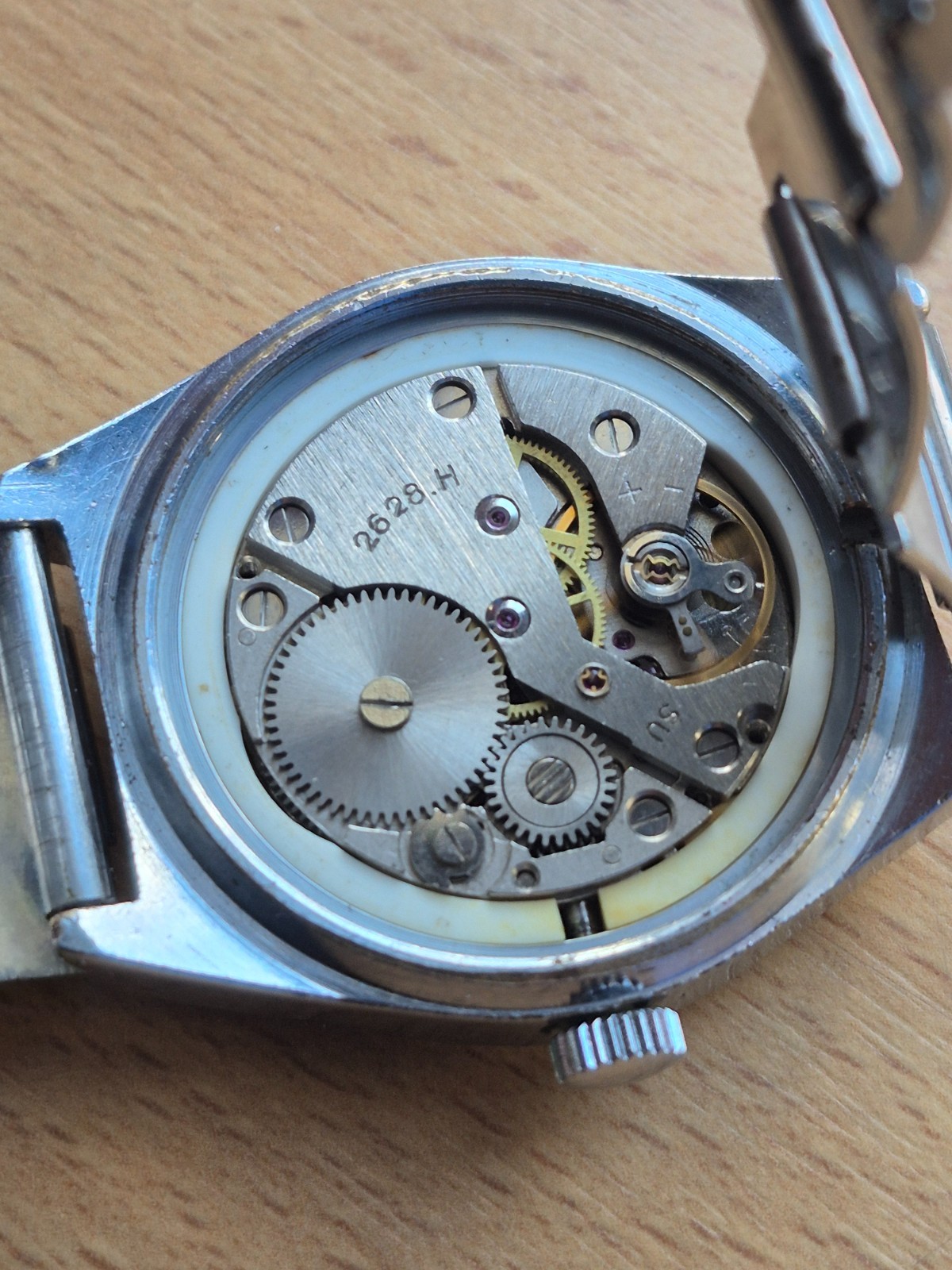 VINTAGE SOVIET LARGE WATCH RAKETA 2628.X WITH BLACK DIAL AND CALENDAR 1975-1985