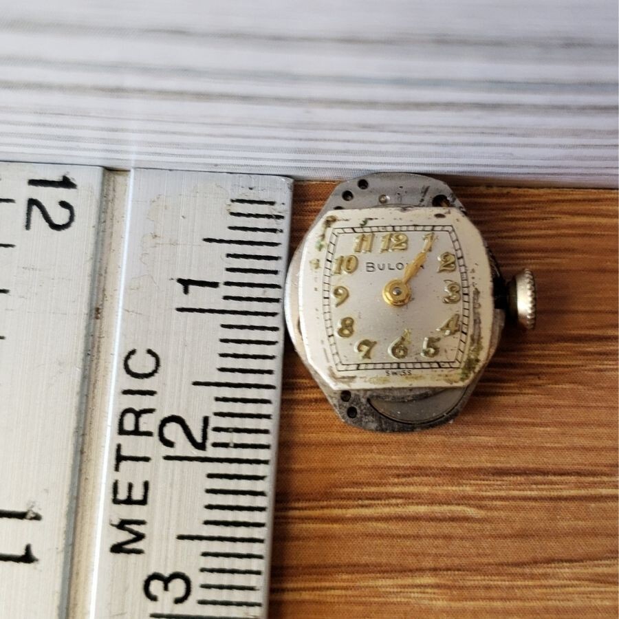 Bulova 6BO 1952 L2 BXW 17 Jewel Swiss Watch Mechanical Movement Vintage WP2
