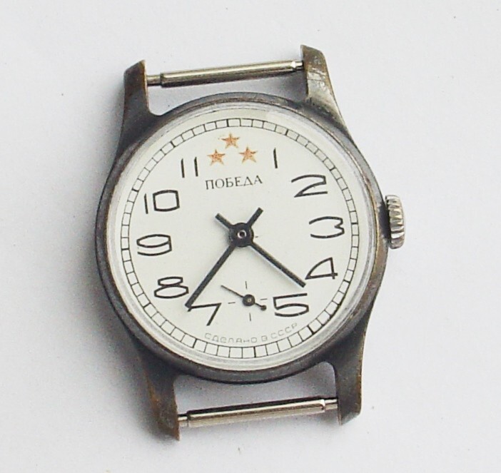 Rary Vintage Collectible POBEDA THREE STARS watch 2602 USSR SERVICED
