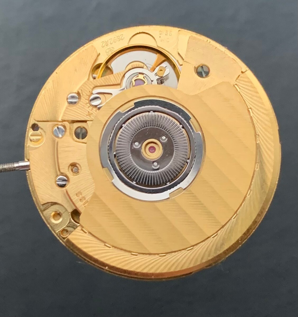 GENUINE ETA 2892a2 AUTOMATIC MOVEMENT GMT + POWER RESERVE SWISS SOPROD 9035