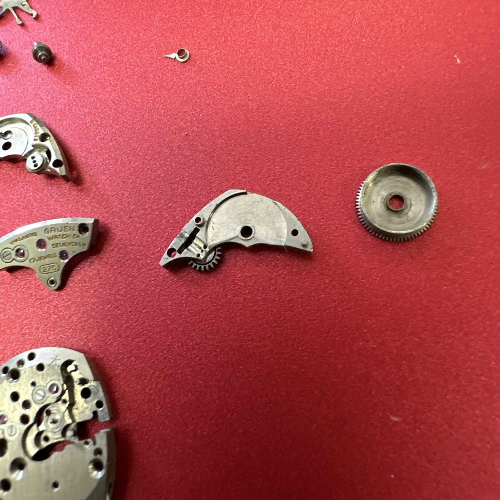 Vintage Gruen Precision 275-295 17jewel wrist watch movement For Parts & Repairs
