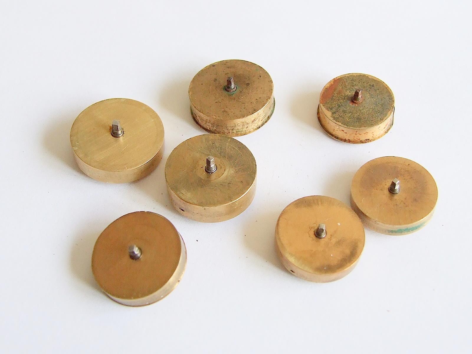 Antique English pocket watch barrels with good springs. Parts