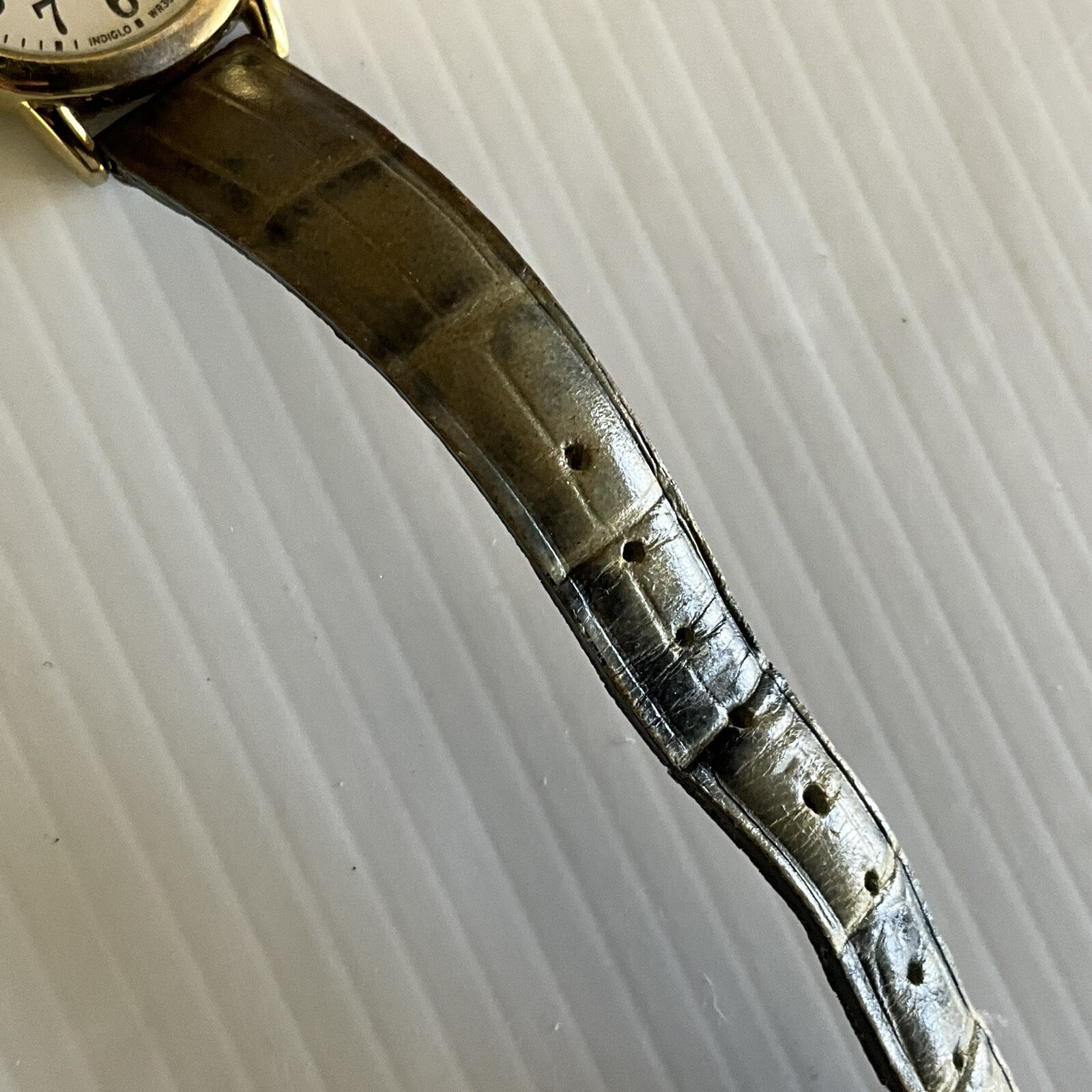 Timex CR 1216 Cell WR 30 M Black Genuine Leather Vintage Watch Parts or Repair