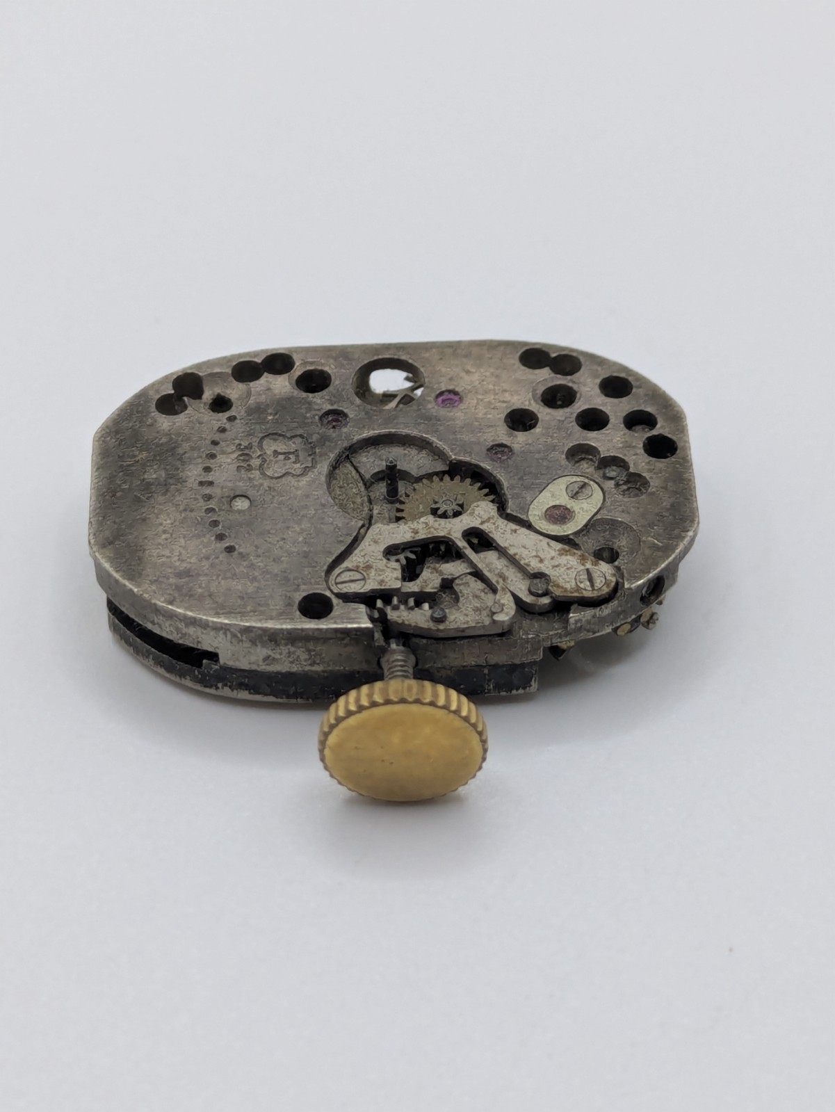 F302 Milus 15 Jewel Manual Watch Movement Swiss Made No Dial Untested 15.1mm