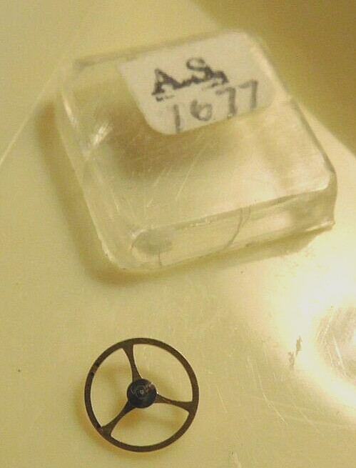 AS 1677 COMPLETE BALANCE NO HAIR SPRING. NEW OLD STOCK.