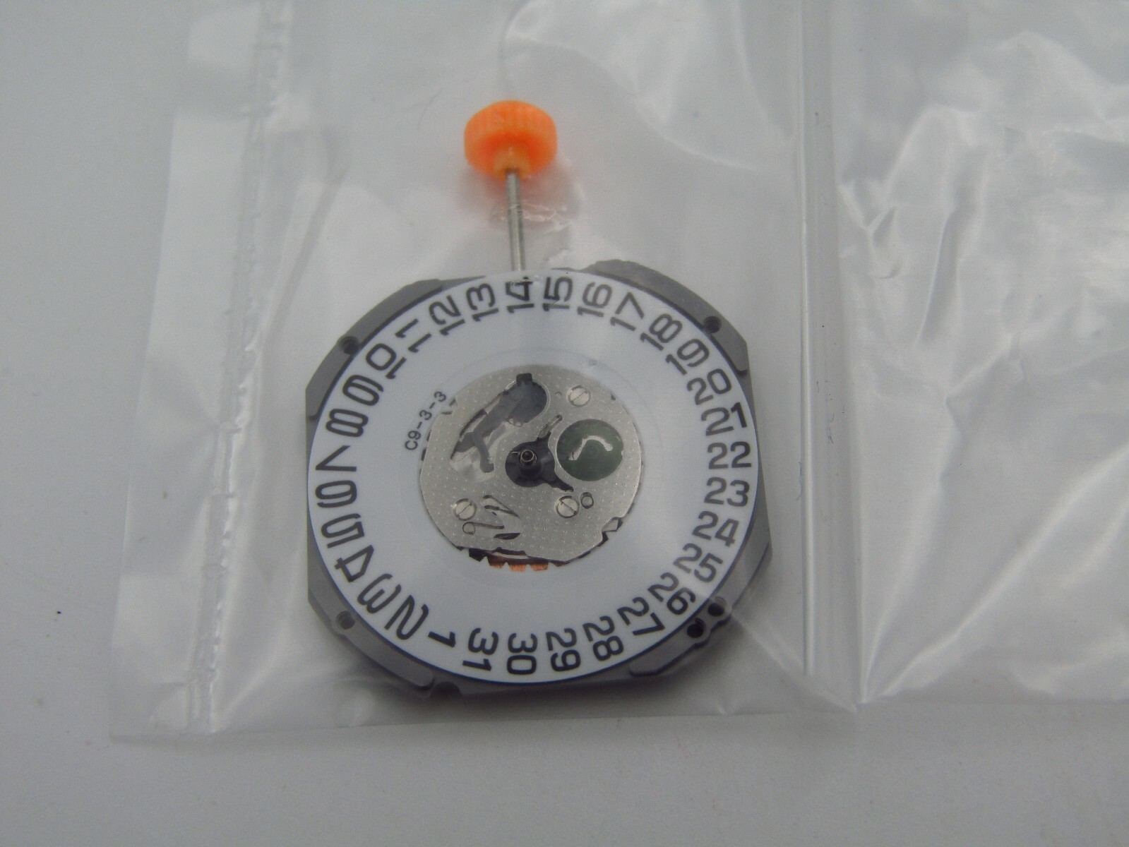 MIYOTA 1S13 QUARTZ 0 JEWEL 3 HAND WATCH MOVEMENT w/ DATE @ 3 JAPAN wm5