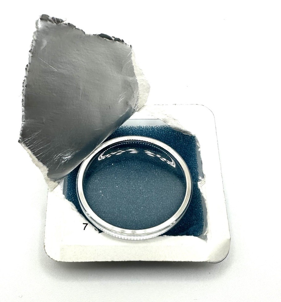 New Open Package Omega 31.6mm Acrylic Plastic Crystal Part 063PZ5157