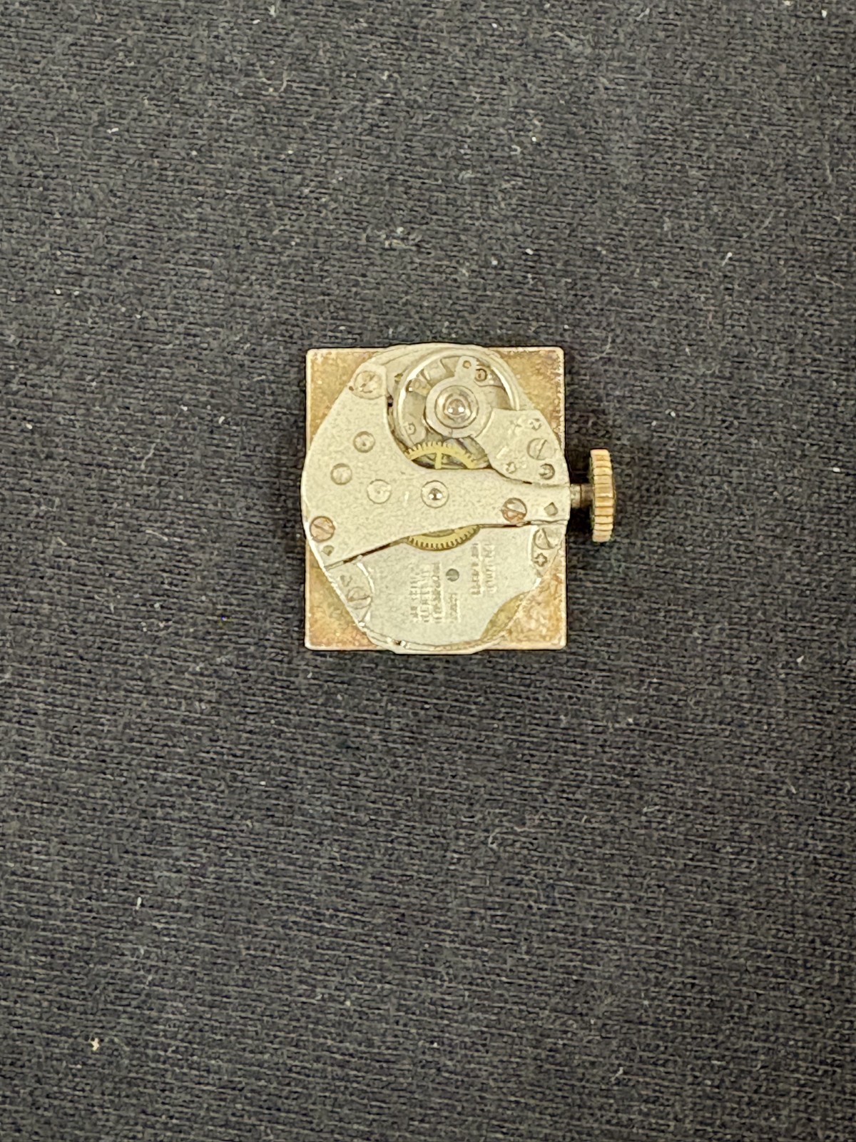 VINTAGE WATCH MOVEMENT FOR PARTS OR REPAIR SHEFFIELD SWISS MADE M1 SHOCK RESIST