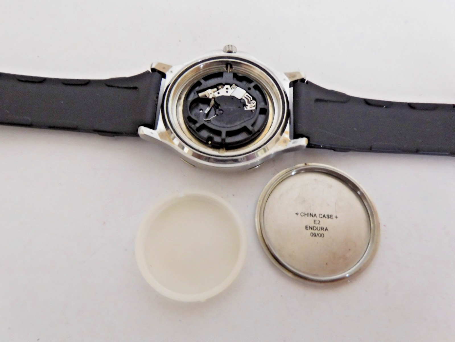 GENTS WEINGER QUARTZ D.D. MOVMENT #ETA 805-124 CASE #096-0685 RUNNING. NEEDS CLE