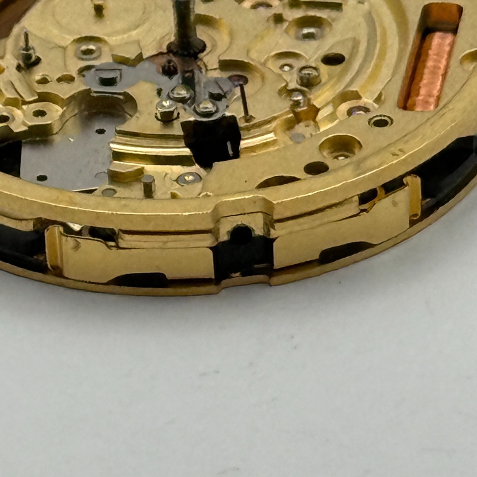 Ronda 5040.D Watch Movement Quartz Swiss R9 13 Jewels Vintage Parts 28.5mm