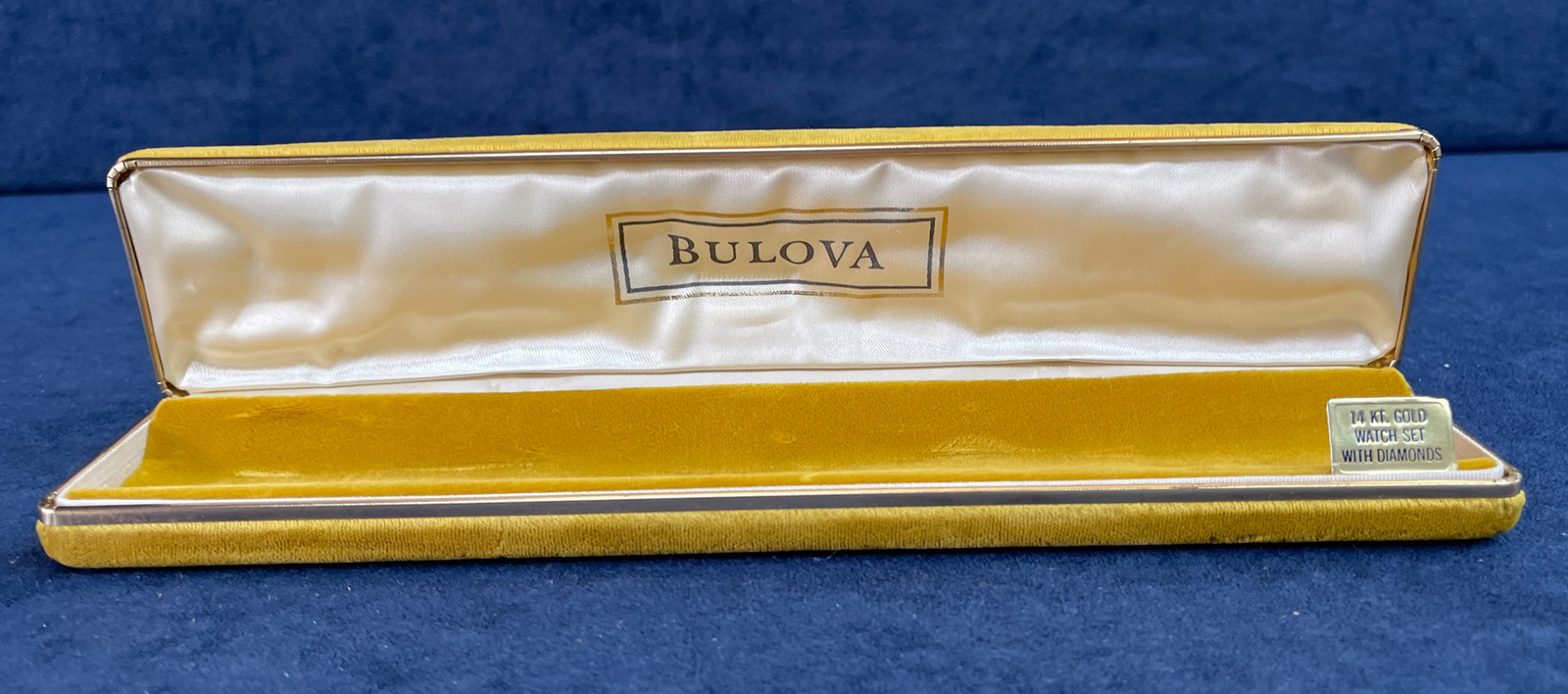 Vintage ART DECO BULOVA Velvet Box & BULOVA 5 AZ MOVEMENT 23