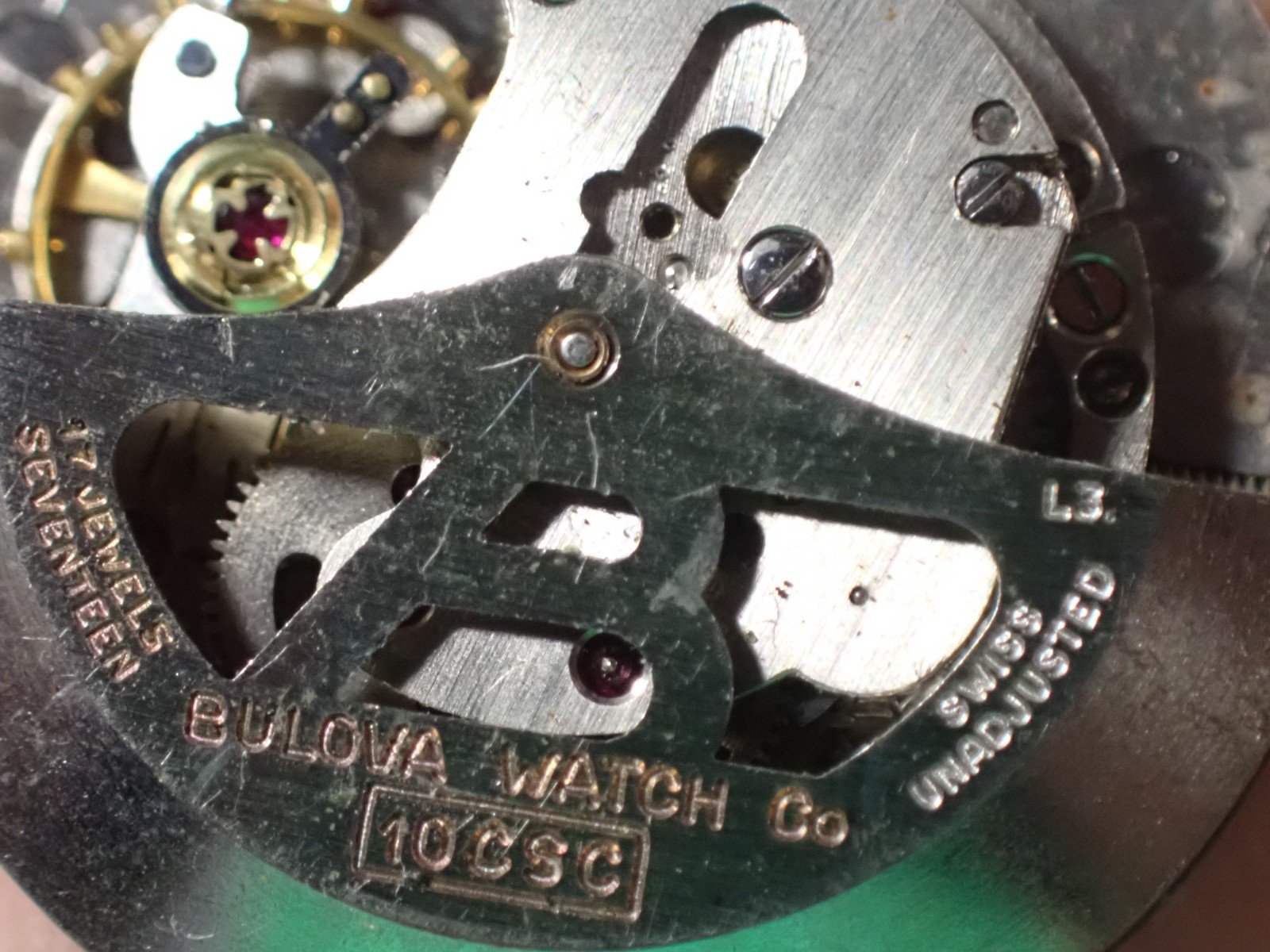 10 CSC Bulova 17 Jewel Self-Winding Men’s Wristwatch movement good balance L3