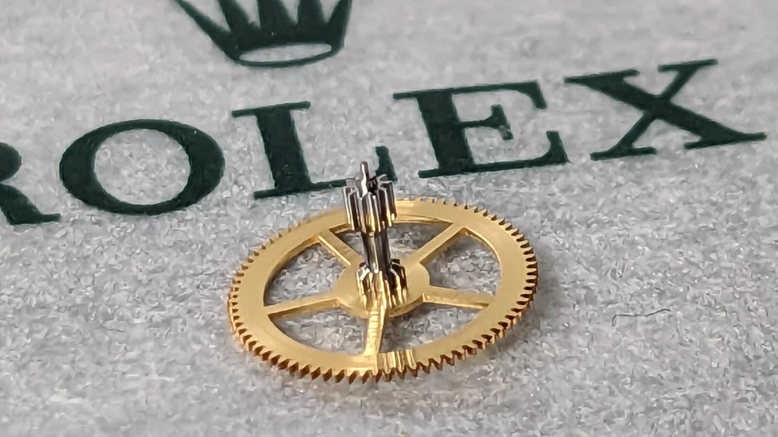 Genuine Rolex Caliber 4030 340 Third Wheel New Condition With Open Case