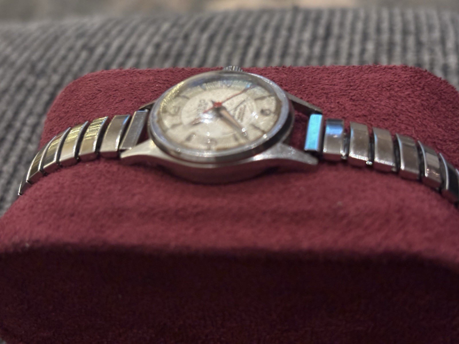 Eloga GZG winding movement 17 jewels Kembro Incabloc antimagnetic Antique moveme
