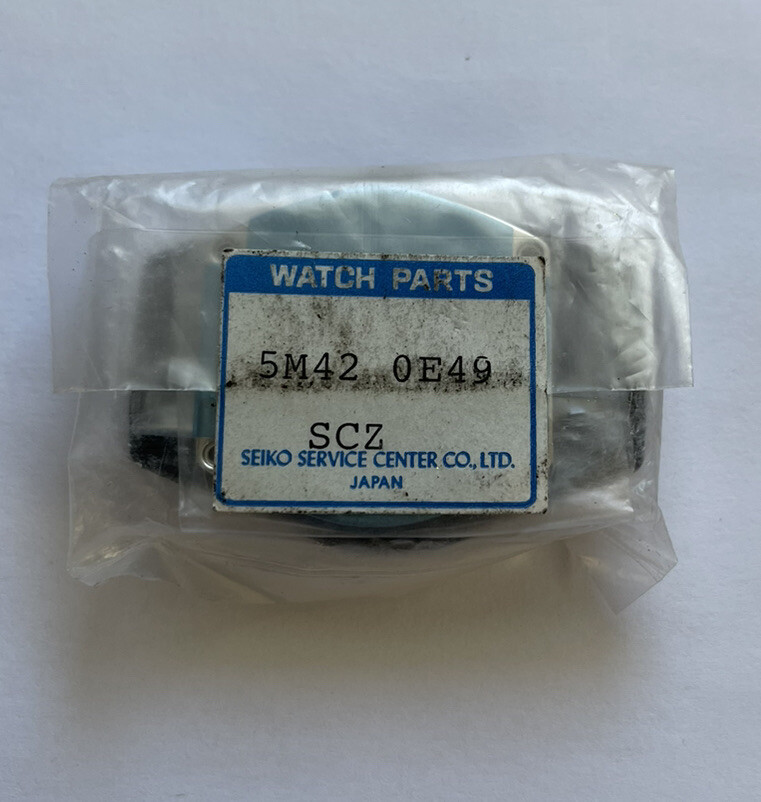 Brand New NOS Genuine Seiko Kinetic 5M42-0E49 Complete Case