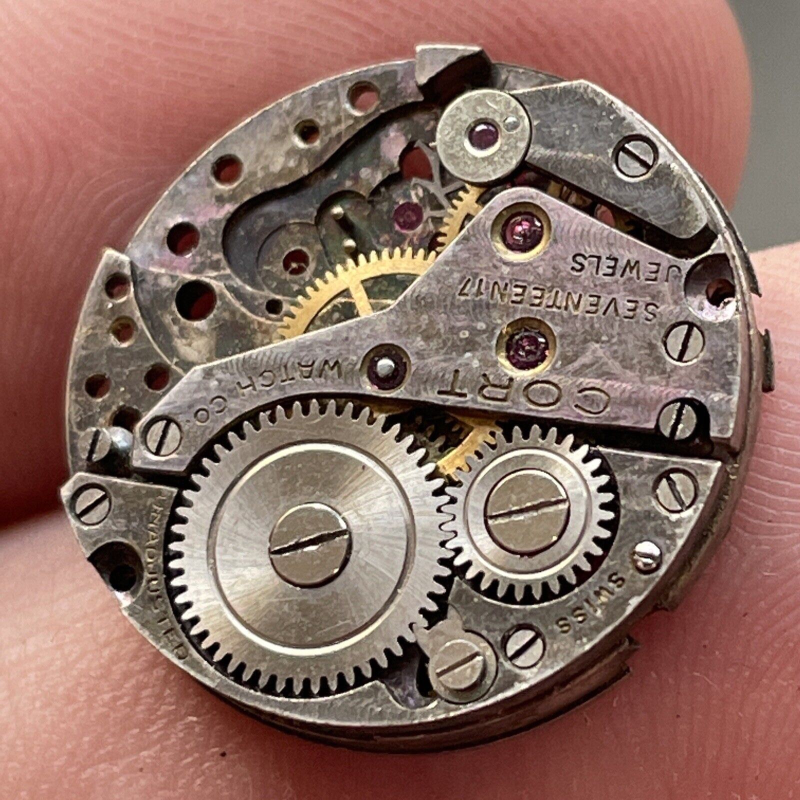 VTGV Cort Watch Co. 17 Jewels Swiss Unadjusted Movement
