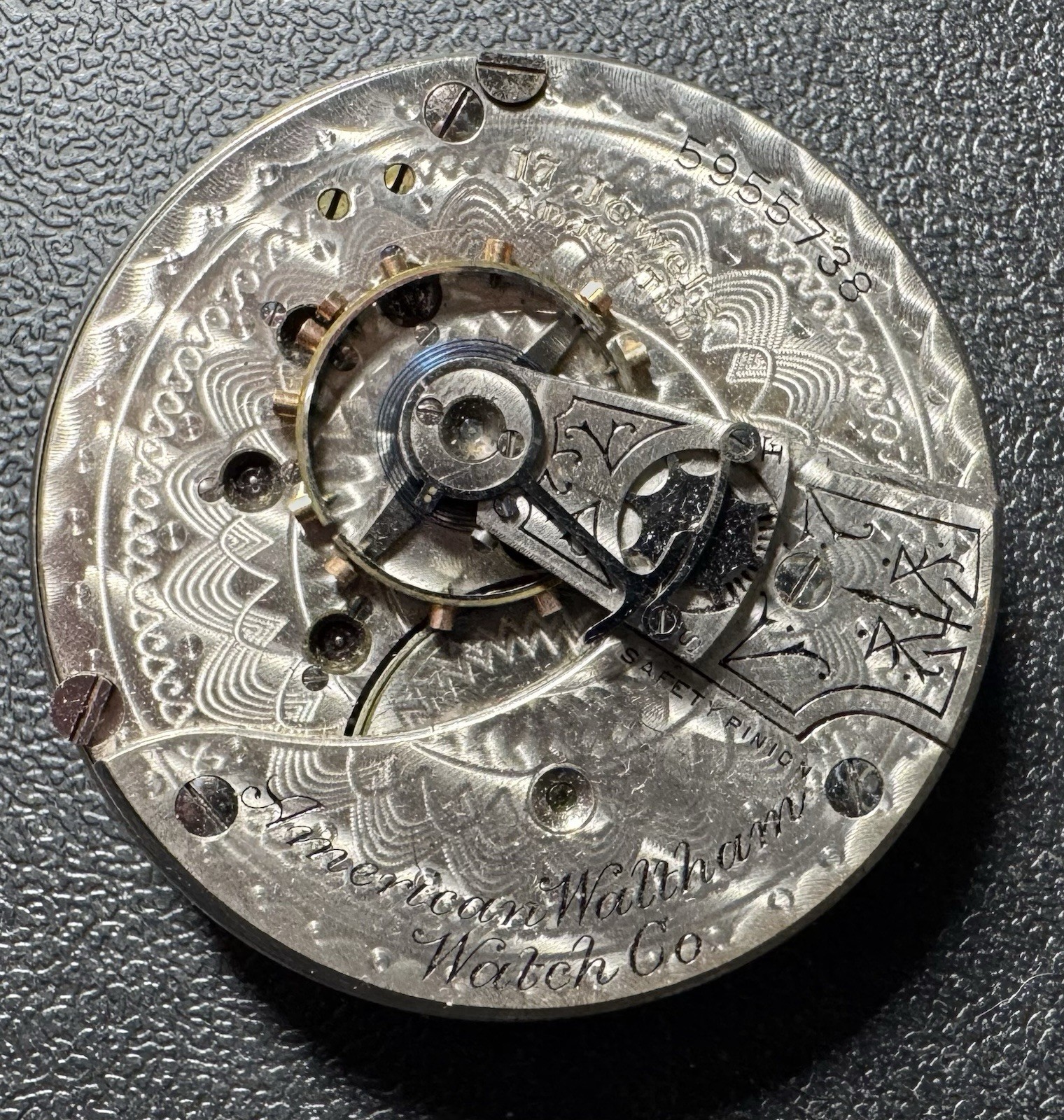 WALTHAM 18S 17J GRADE No. 15 ADJUSTED POCKET WATCH MOVEMENT & DIAL runs