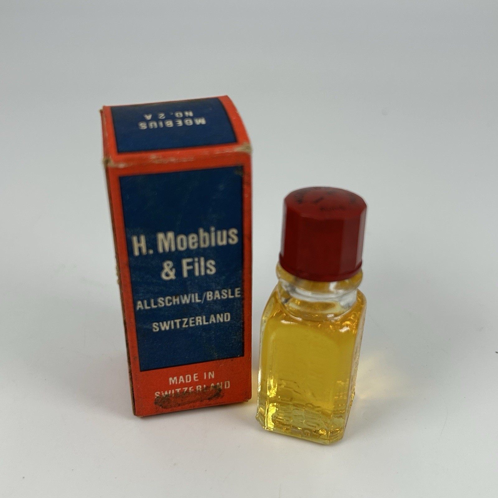 VINTAGE H. Moebius & Fils Watch Oil No. 2A With Original Box & insert – FULL