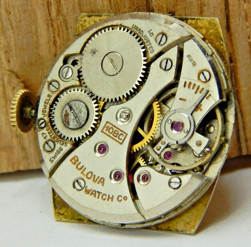 Vintage 1950 Bulova 10BC 17 jewel men’s wrist watch movement with dial and hands