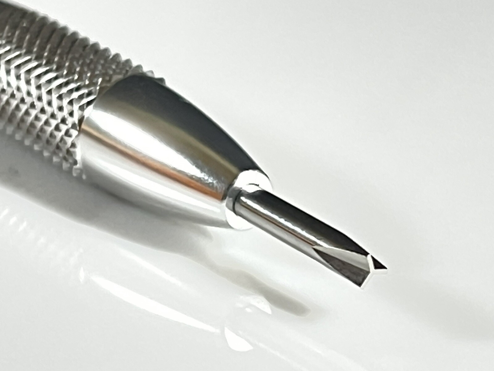 SCREWDRIVER TRIWING FOR STRAP OR BAND CHANGES ON ORIS AQUIS 1.6MM BLADE WATCHES