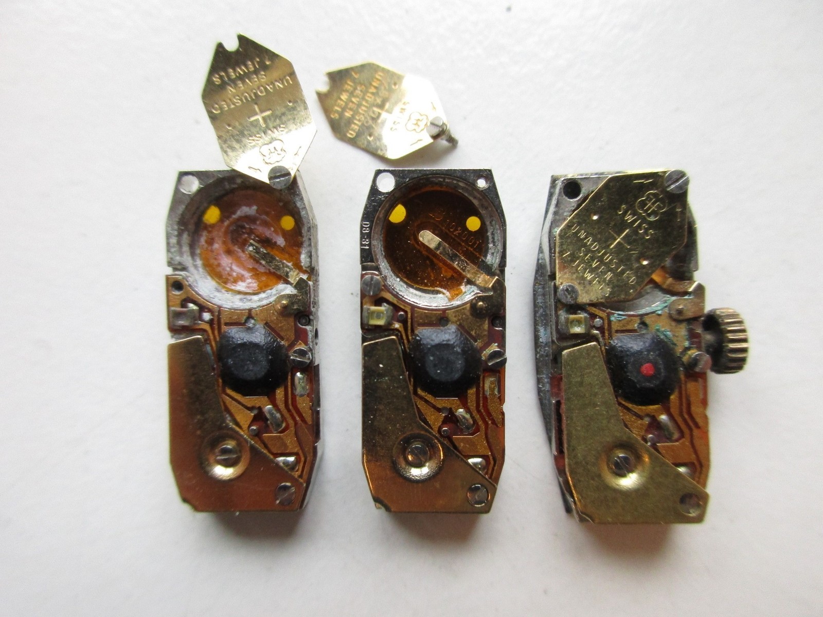FHF cal. 102.001 Swiss quartz vintage watch movements – for parts