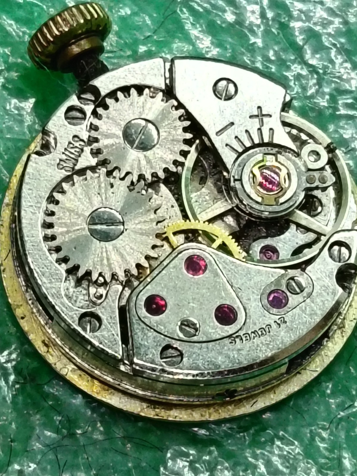 vintage Garrard ladies’ 21 Jewel manual-wind watch movement.