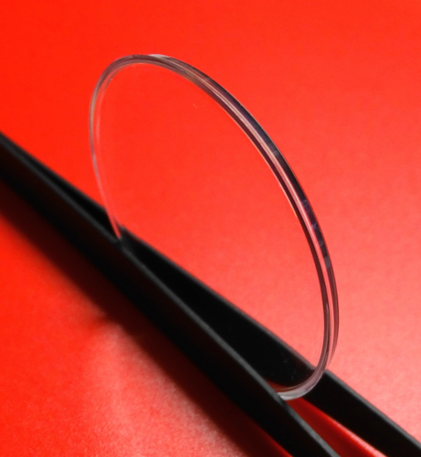 Glass Display Under Tension Ø 32.90 Mm Height 4.40 Mm Thickness 0.80 Mm
