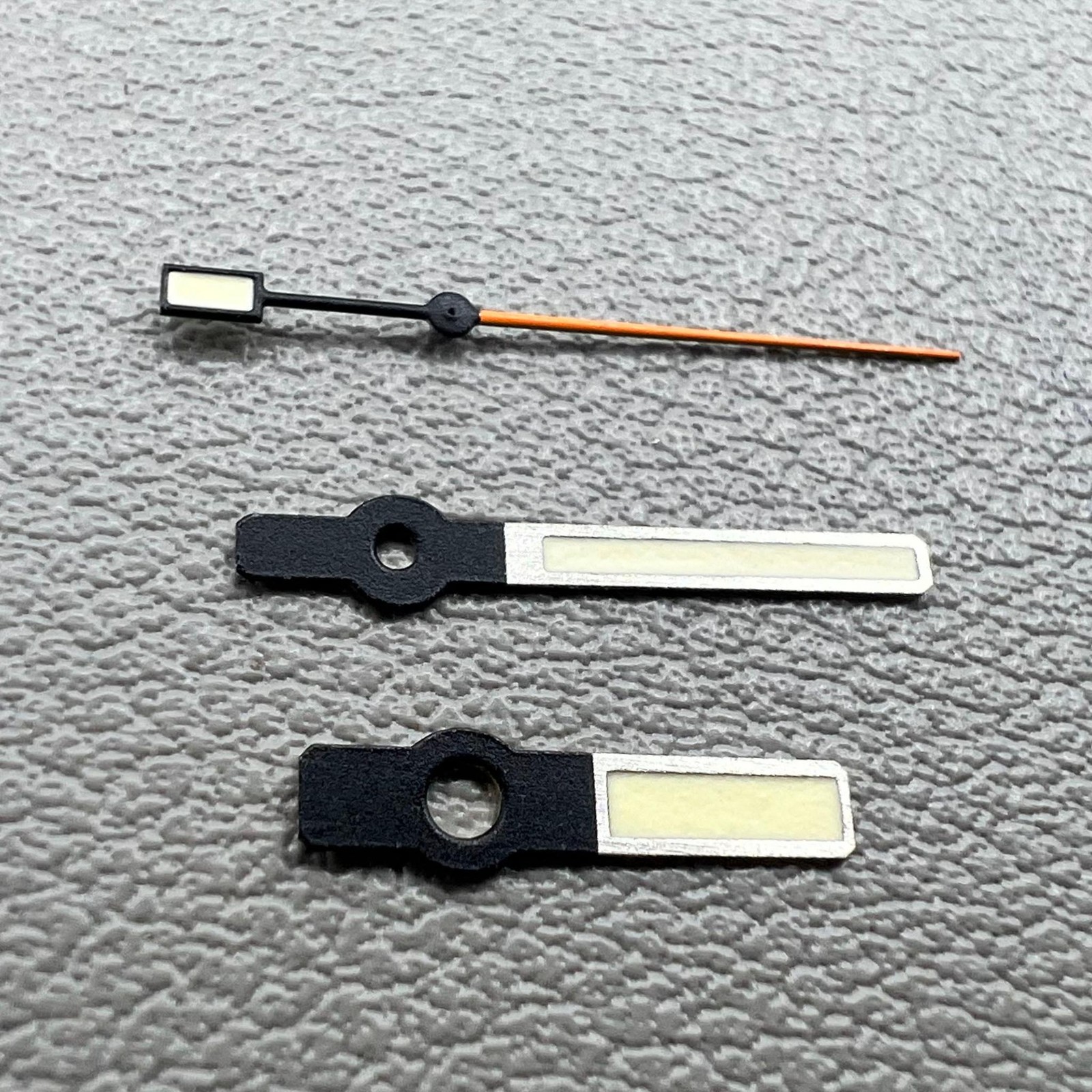 2 Sets Green Luminous Orange Second Hand Silver Trim Hands for NH35/NH36/4R/7S