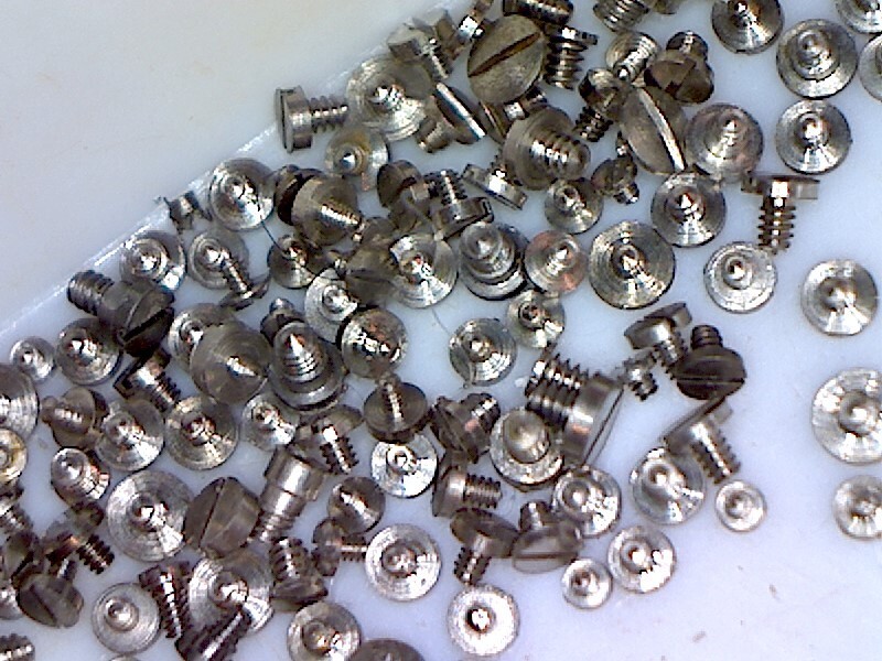 CLICK SCREWS Assorted 144 Pieces