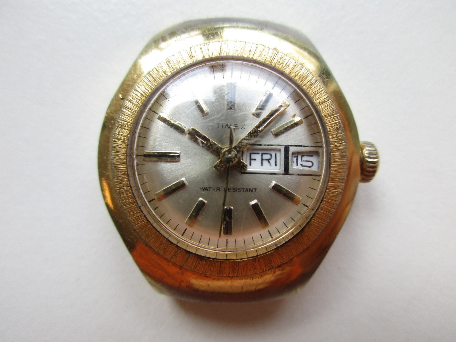 Timex woman’s watch – day-date – movement signed Great Britain – running