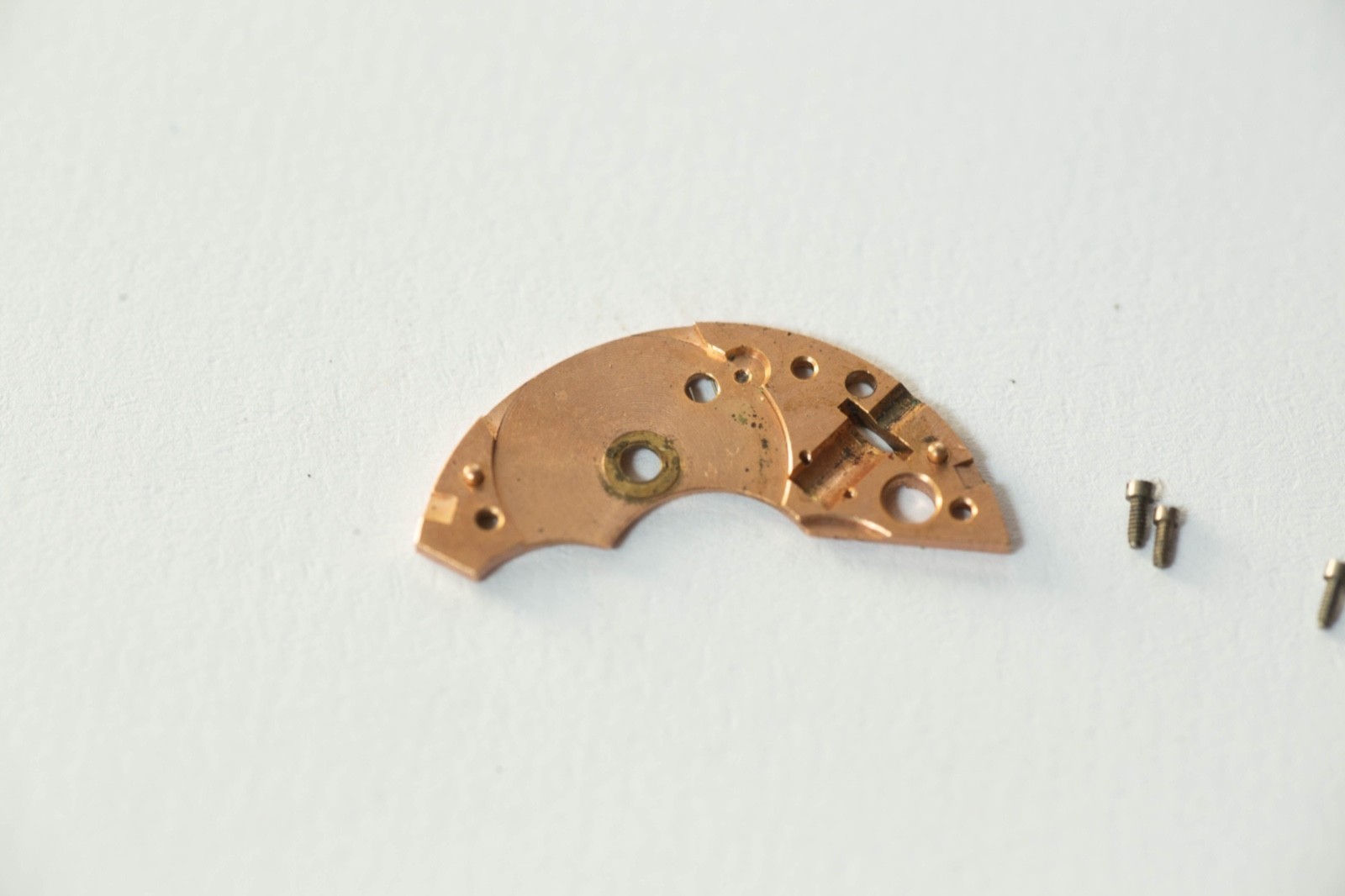Omega Caliber 330, 351, 352 & 354 Part 1001 bridge with screws