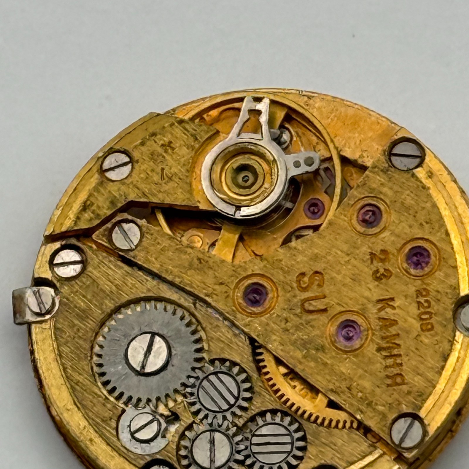 Luch 2209 Watch Movement Soviet Ultra Thin 23 Kamhr Manual Vintage Parts 22.6mm