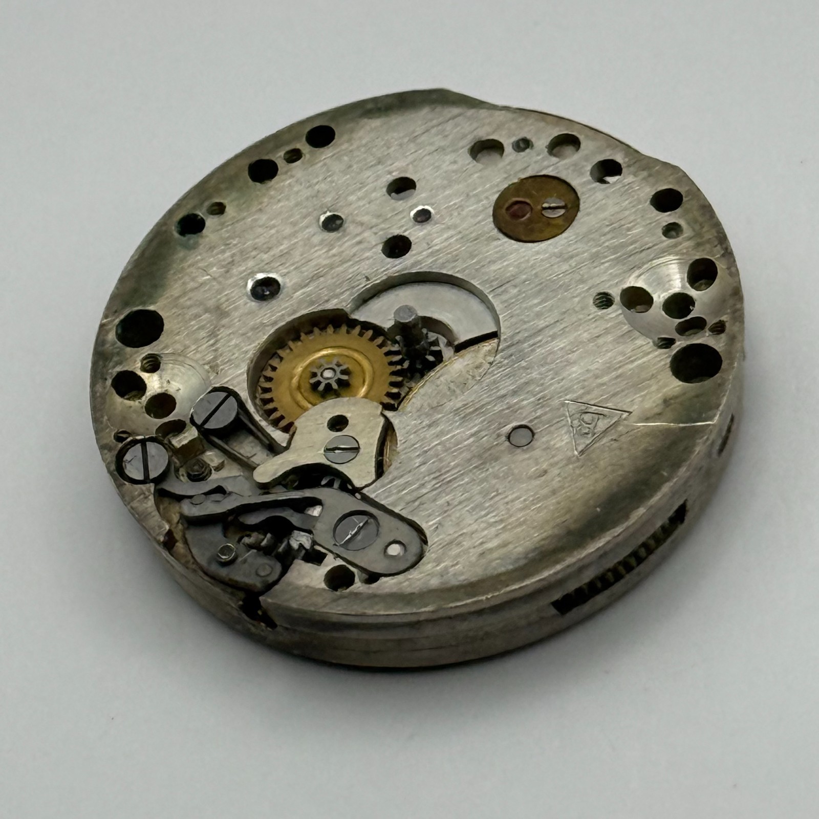 Herald Watch Movement Buser 15 Jewels 2 ADJ Swiss Vintage Parts Repair 23.2mm