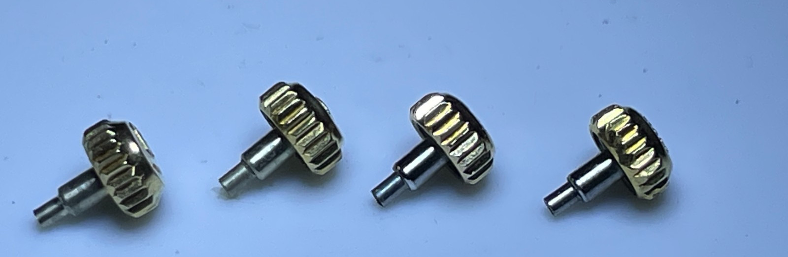 Genuine Rolex Vintage 5.3mm Yellow Gold Twinlock Crown – Underline (1 Piece)