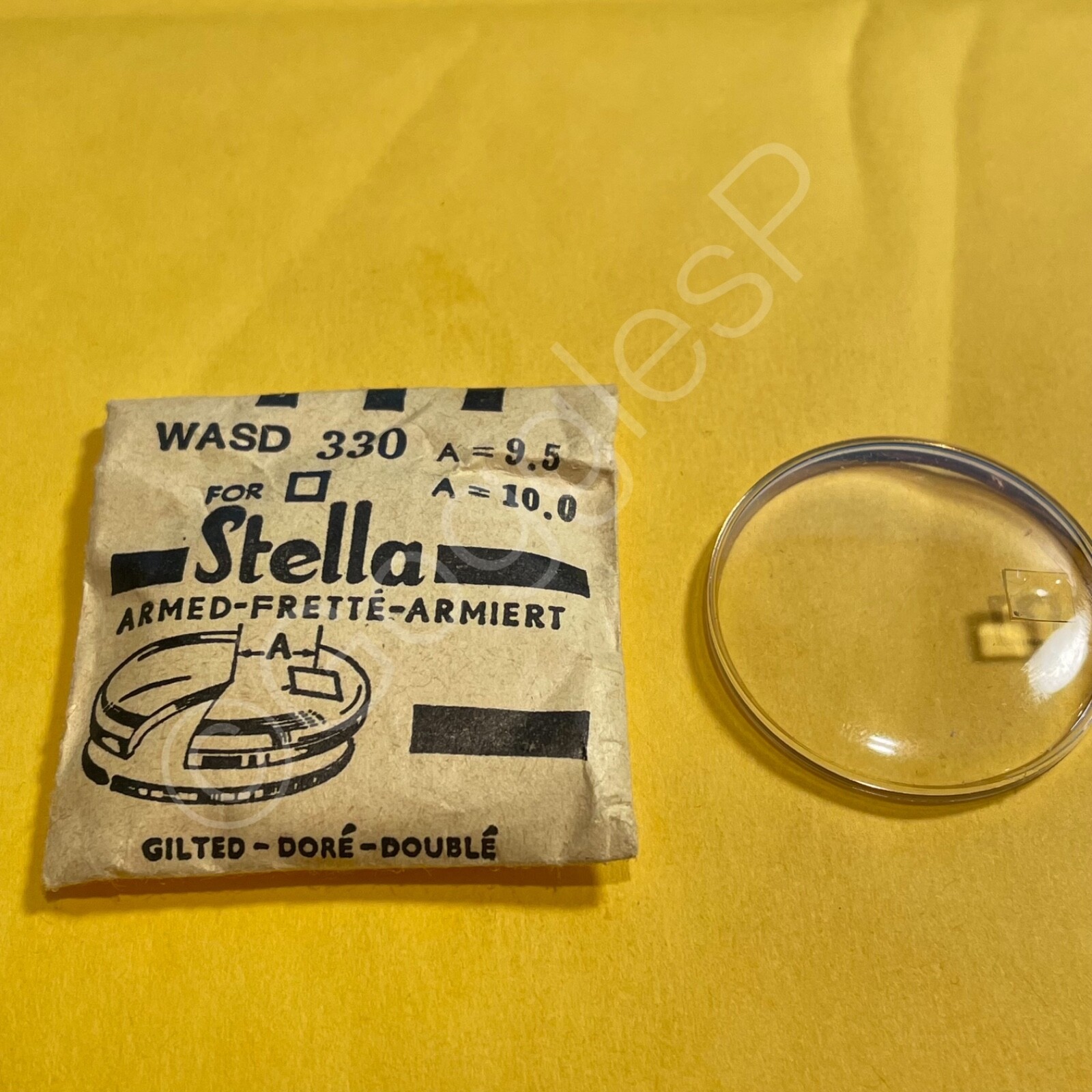 Stella Datum Magnifier Waterproof Crystal w/Yellow Tension Ring(Choose Size)