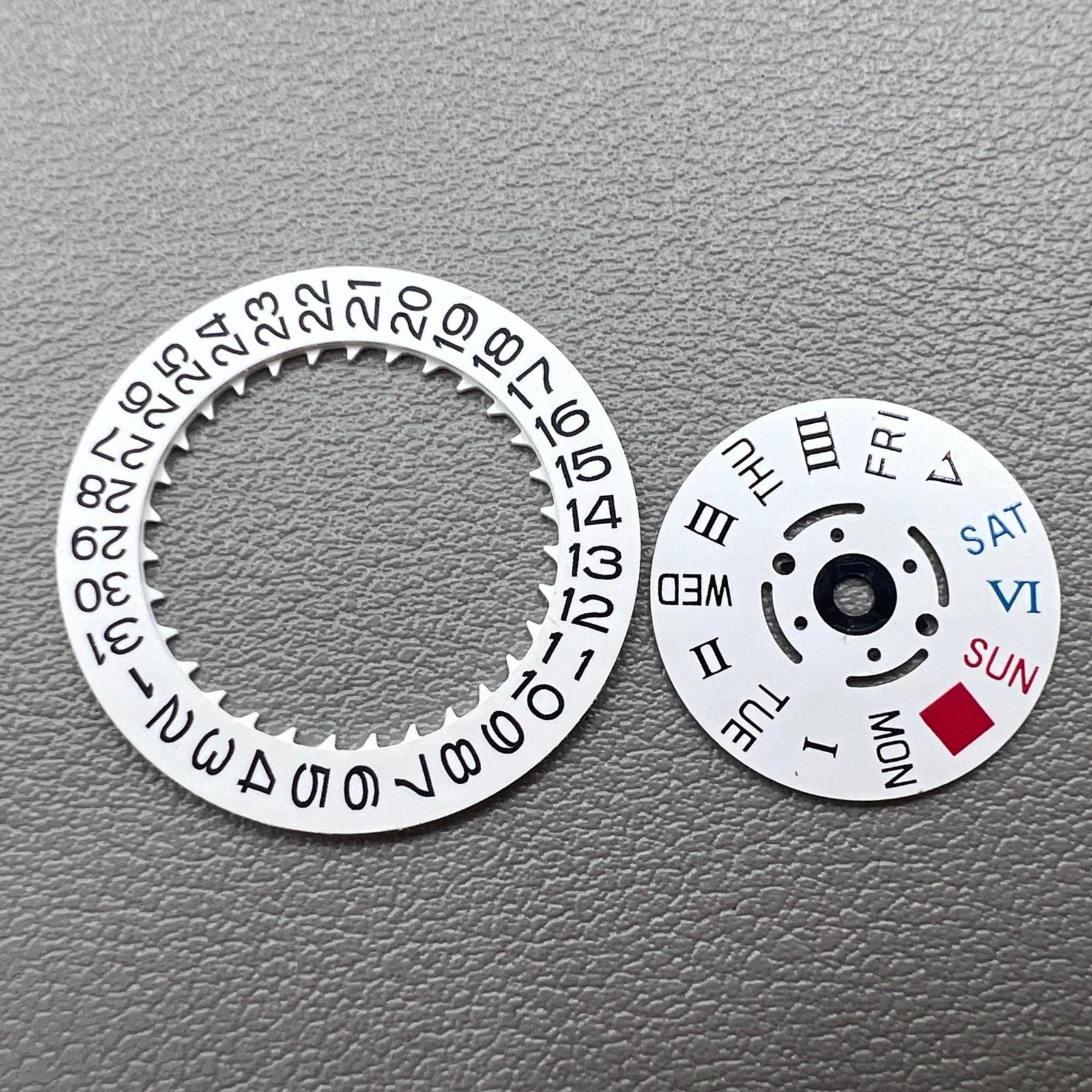 White Date Disk Week Wheel Roman /English Font for NH36 Movement Crown@3.0