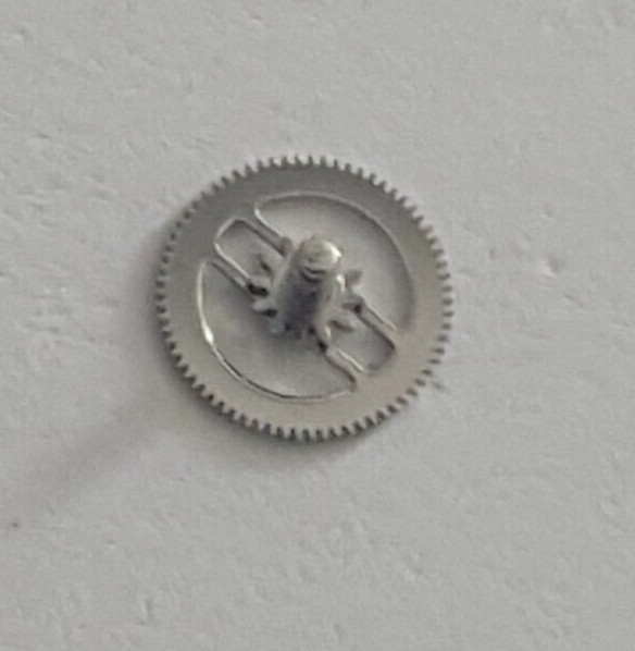 Baume & Mercier Caliber 5057 Part Number 242 (Canon Pinion With Driver)