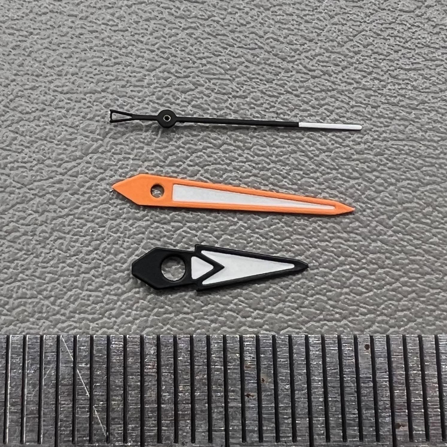 2 Sets/Pack Arrow Shape Green Lume Orange+Black Trim Hands for NH35 NH36 NH70
