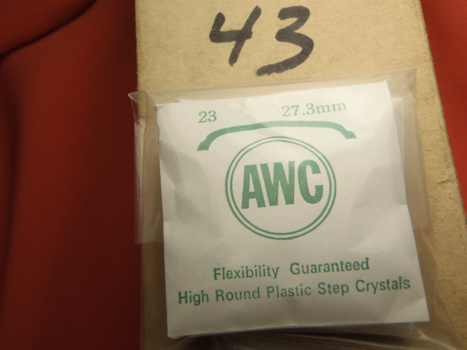 AWC HIGH ROUND PLASTIC WATCH STEP CRYSTAL # 43 = 27.3 MM NOS