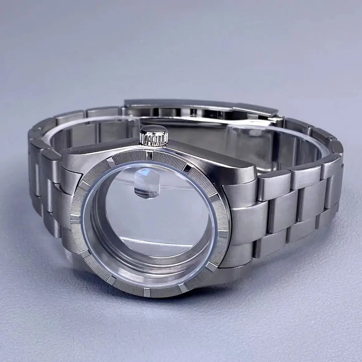 High-Quality NH35 Case 36Mm Engine Turned BEZEL Stainless Steel for AK Parts Rep