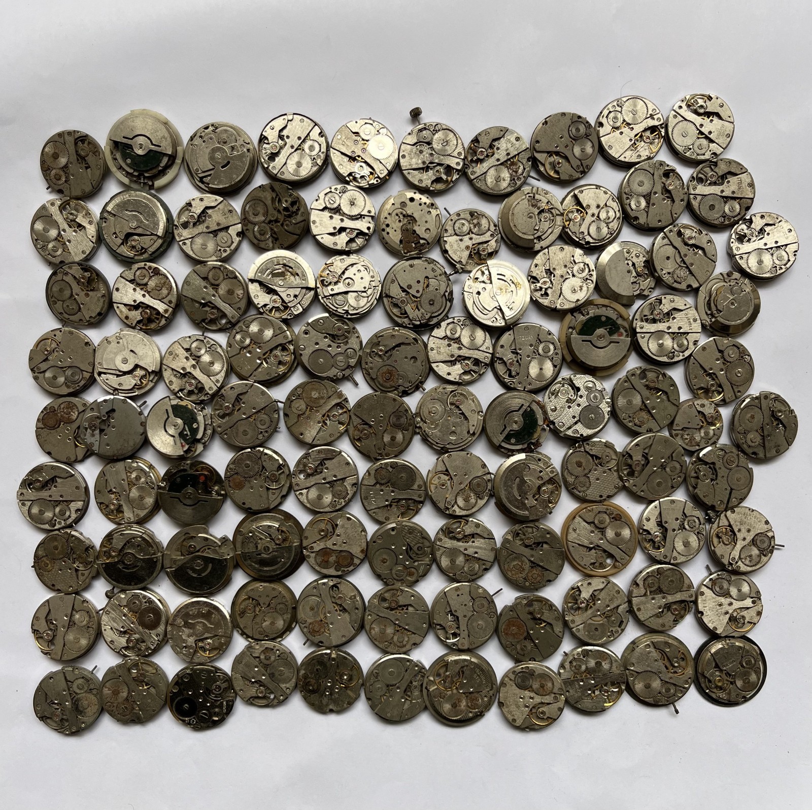 VTG Mechanical Watch Movement Lot–100 Pieces – Mixed Jewels – Parts/Repair AS-IS