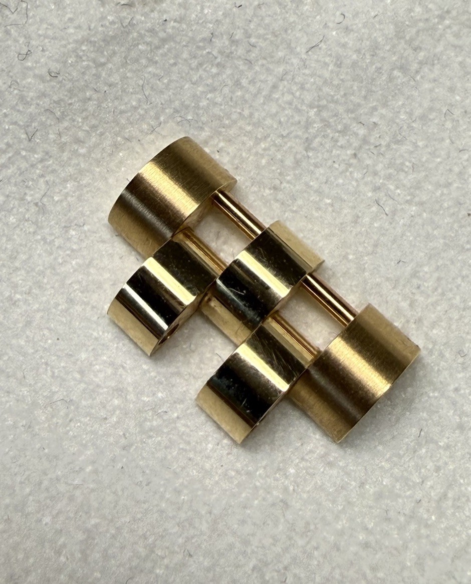 One 18K Yellow Gold Jubilee Link w/ Screw Rolex GMT Master 2 Ref 126718 Genuine